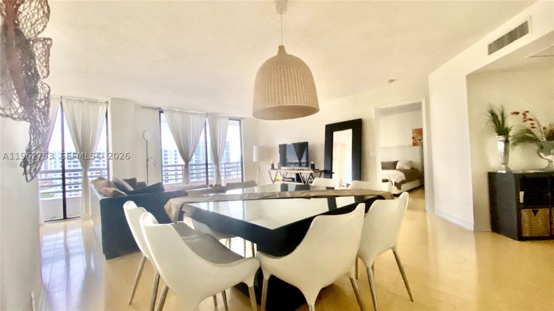 Comprar apartamento en Parc Central Aventura 1807