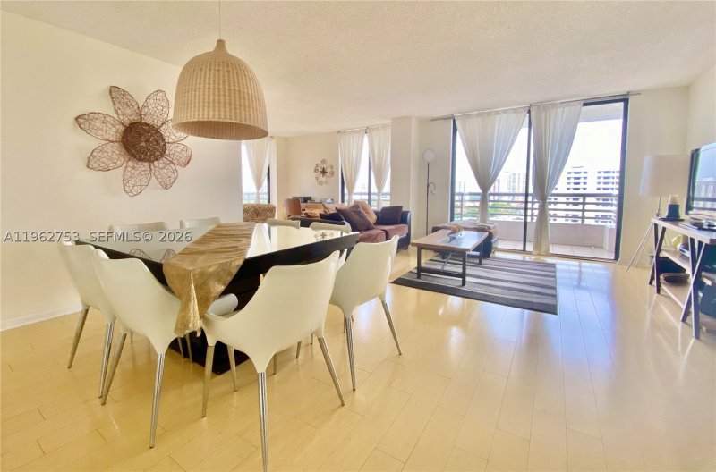 Comprar apartamento en Parc Central Aventura 1807