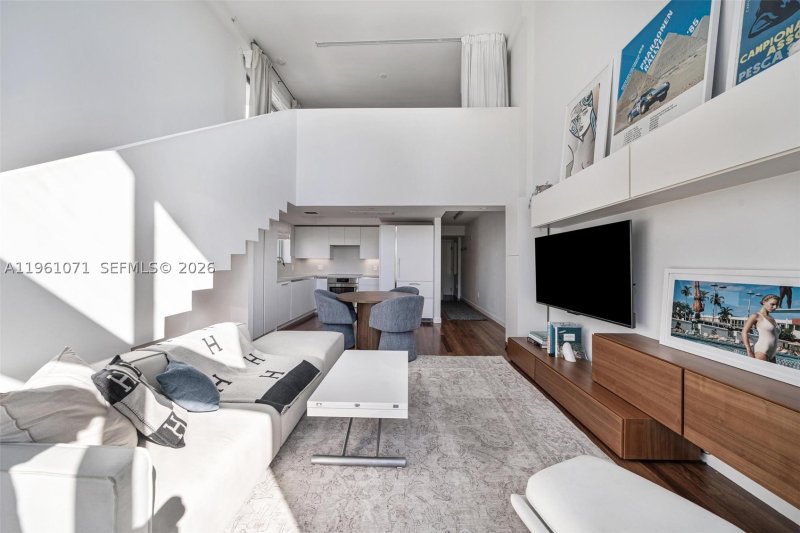 Condo for sale at Absolute Lofts LP-4