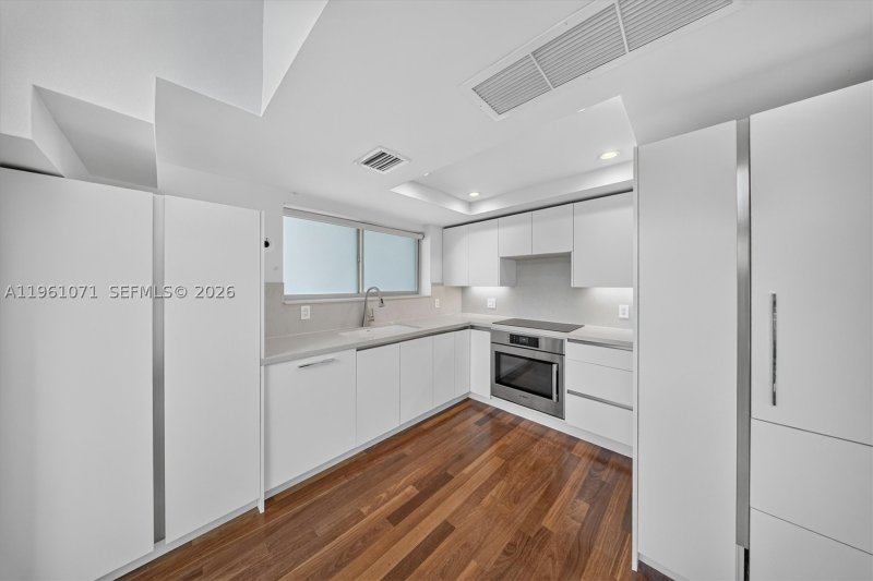 Condo for sale at Absolute Lofts LP-4