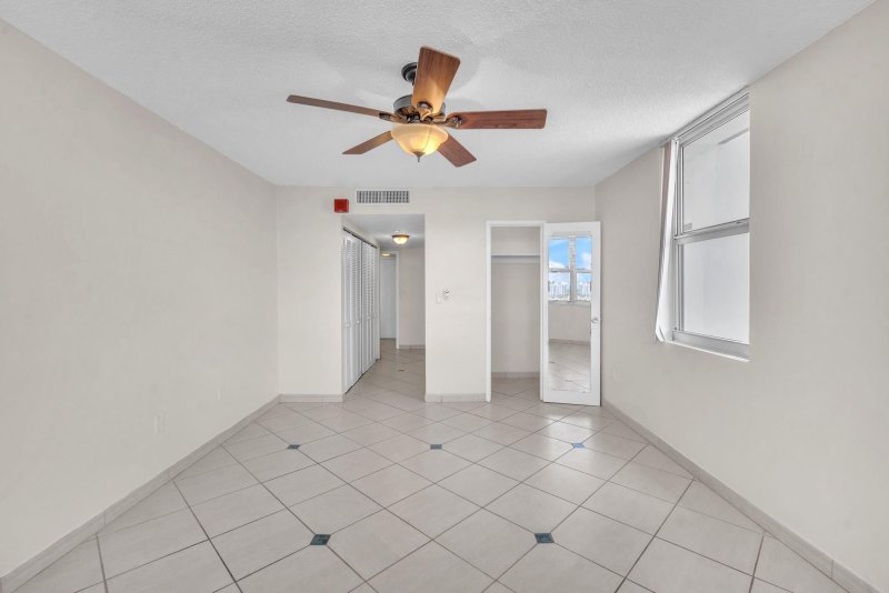 Condo for sale at Kennedy House 11-N