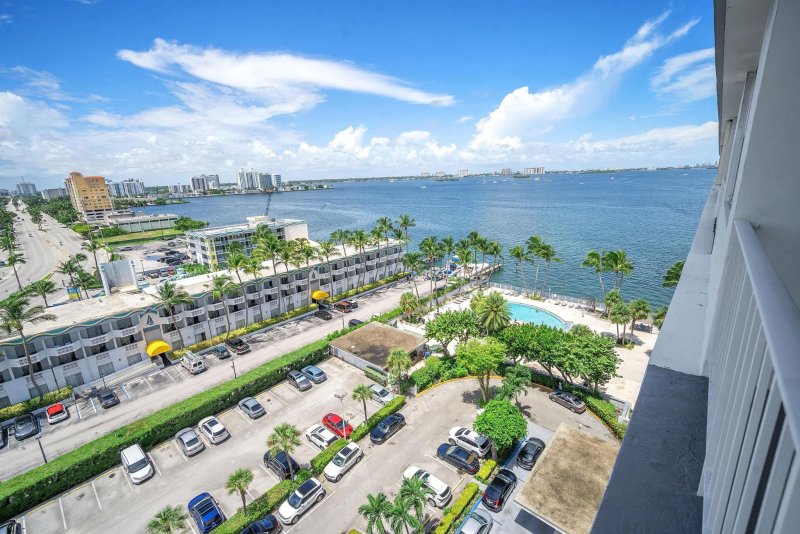 Condo for sale at Kennedy House 11-N