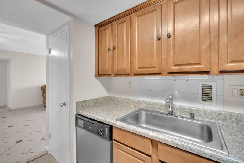 Condo for sale at Kennedy House 11-N