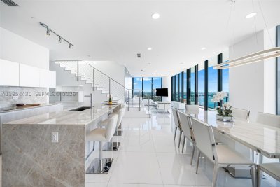 Comprar apartamento en One Paraiso UPH5303