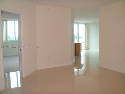 Aluguel de apartamento no Duo Condo 406E