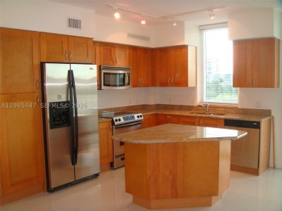 Aluguel de apartamento no Duo Condo 406E