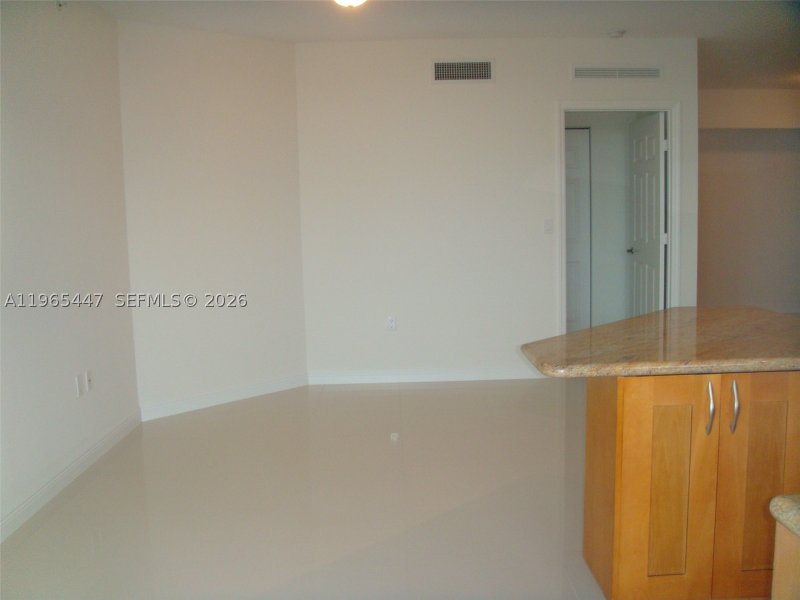 Apartment for rent at Duo Condo 406E