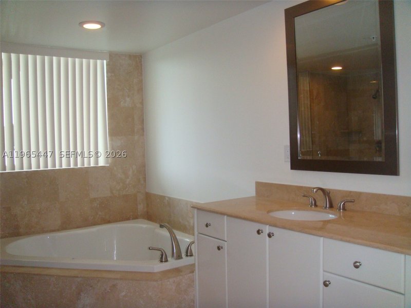 Apartment for rent at Duo Condo 406E