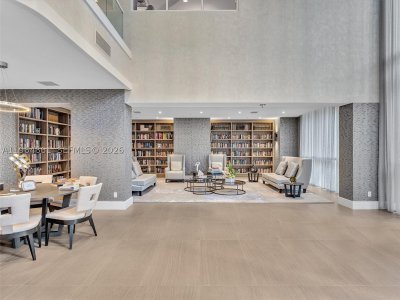 Comprar apartamento no Atlantic Two at The Point 305