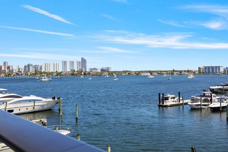 Condo for sale at Marina Palms Yacht Club 305