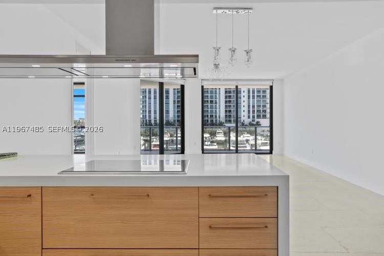 Condo for sale at Marina Palms Yacht Club 305