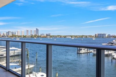 Comprar apartamento en Marina Palms Yacht Club 305