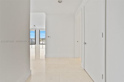 Comprar apartamento en Marina Palms Yacht Club 305