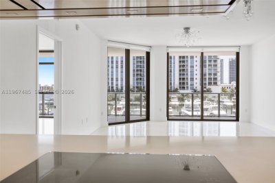 Comprar apartamento en Marina Palms Yacht Club 305