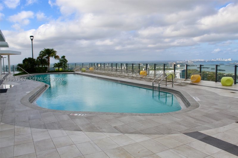 Comprar apartamento en Paraiso Bayviews 2705