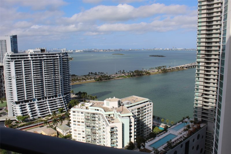 Comprar apartamento en Paraiso Bayviews 2705