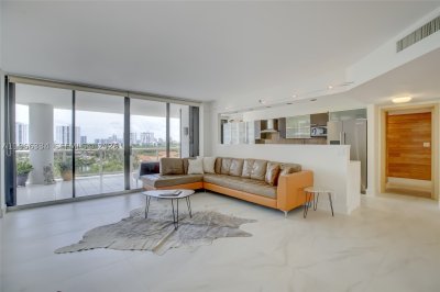 Comprar apartamento en Harbor Tower at Waterways 703