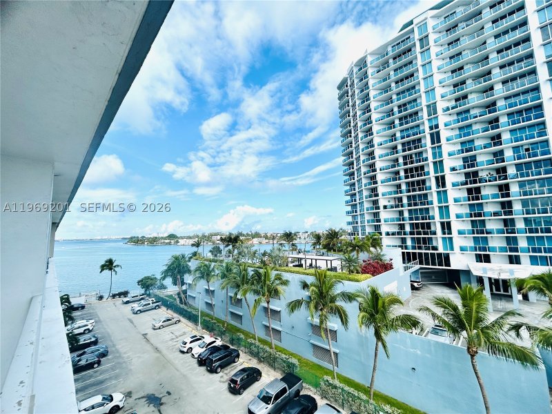Condo for sale at Kennedy House 6O