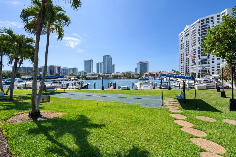 Condo for sale at Olympus Condo 615