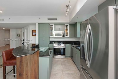 Comprar apartamento no 360 Condominium East 405