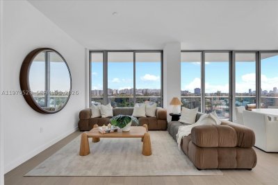 Alquiler de apartamento en La Baia South LPH01