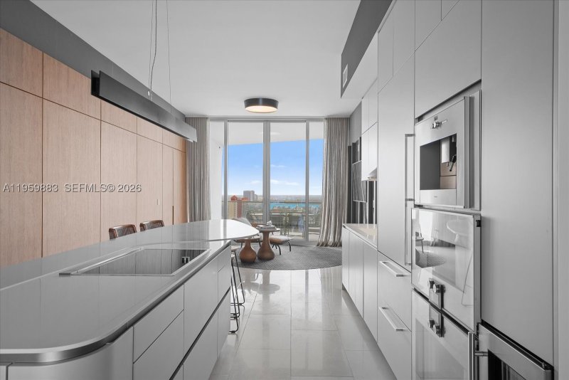 Comprar apartamento en Jade Signature 2503