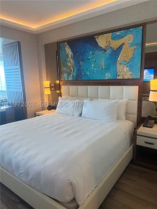 Comprar apartamento no Ritz Carlton Residences Fort Lauderdale Beach R2210