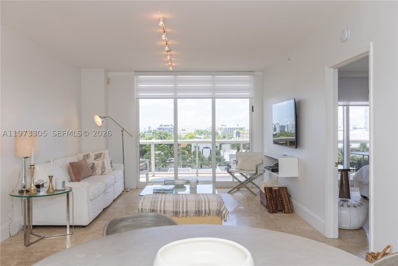 Condo for sale at Solimar N6-F