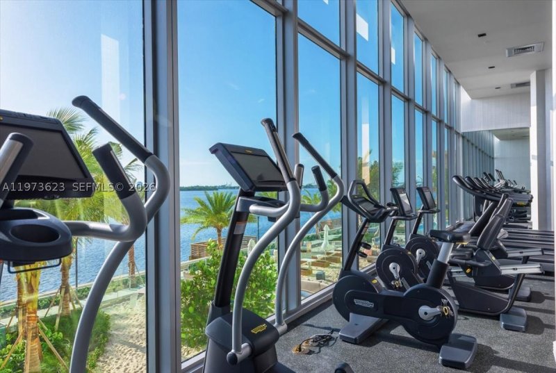 Comprar apartamento en Biscayne Beach 3004