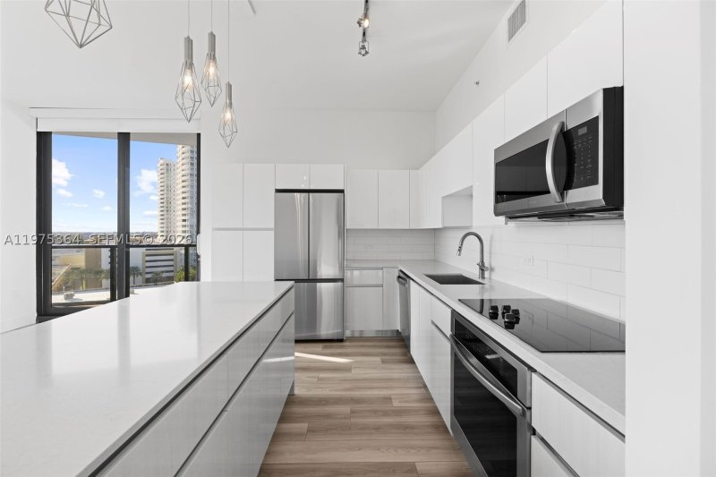 Apartment for rent at Mondrian Hallandale 1211