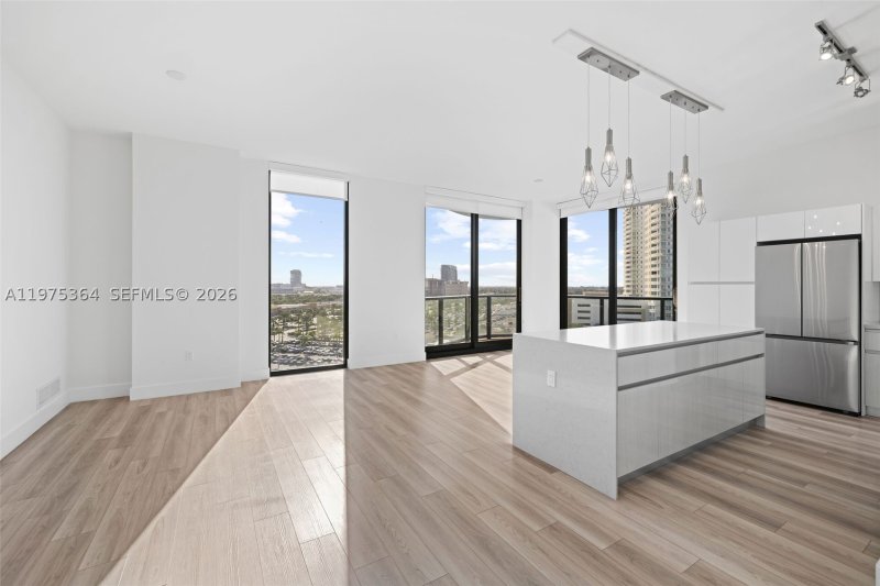 Apartment for rent at Mondrian Hallandale 1211