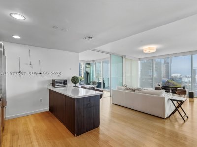 Comprar apartamento no Ten Museum Park 1107