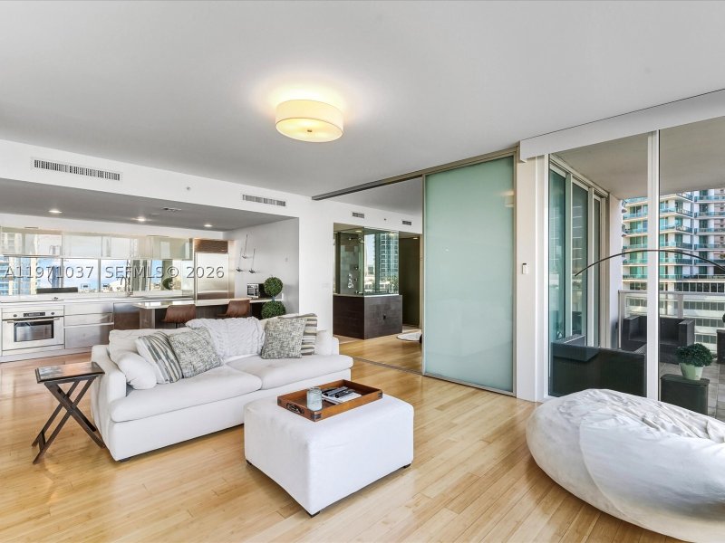 Condo for sale at Ten Museum Park 1107