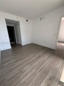 Comprar apartamento no Hyde Midtown 1503