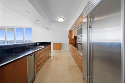 Comprar apartamento no Jade Brickell 911