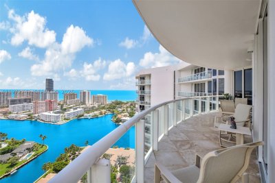 Aluguel de apartamento no Atlantic One at The Point PH 2804
