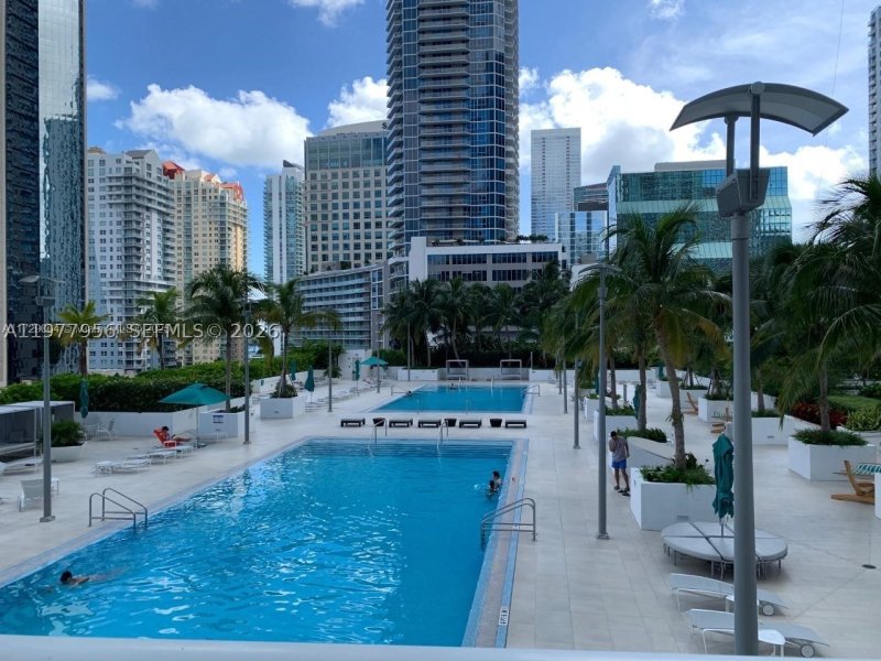 Comprar apartamento no The Plaza Tower I 1107