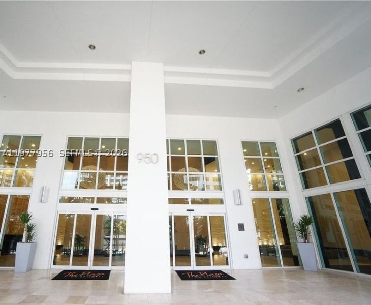 Comprar apartamento no The Plaza Tower I 1107