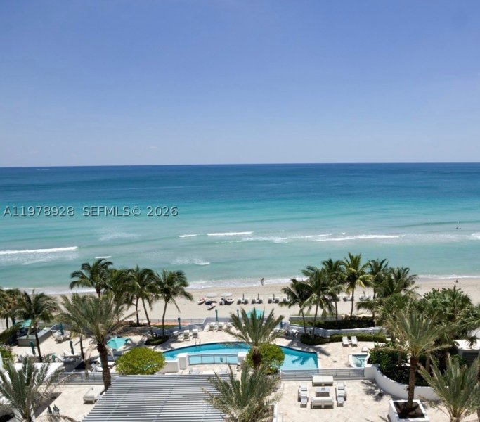 Alquiler de apartamento en Diplomat Residences 905