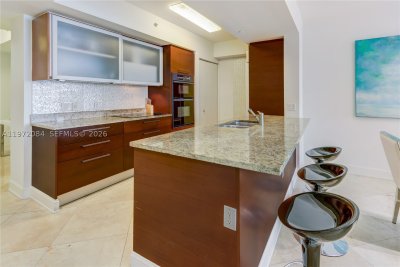 Aluguel de apartamento no Beach Club Two 3804