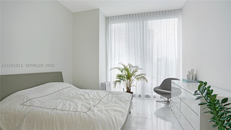 Comprar apartamento no Missoni Baia 3005
