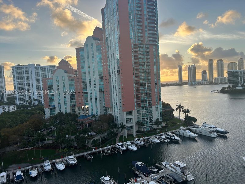 Comprar apartamento en Aventura Marina 1407