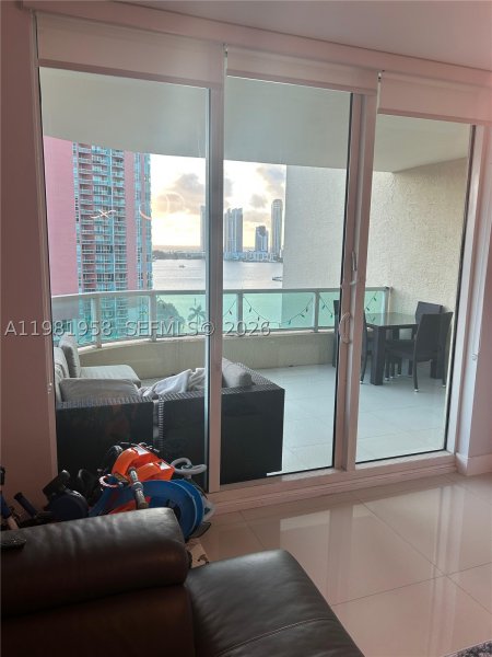 Comprar apartamento en Aventura Marina 1407