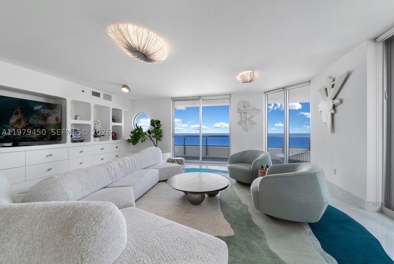 Condo for sale at Villa Di Mare 1200