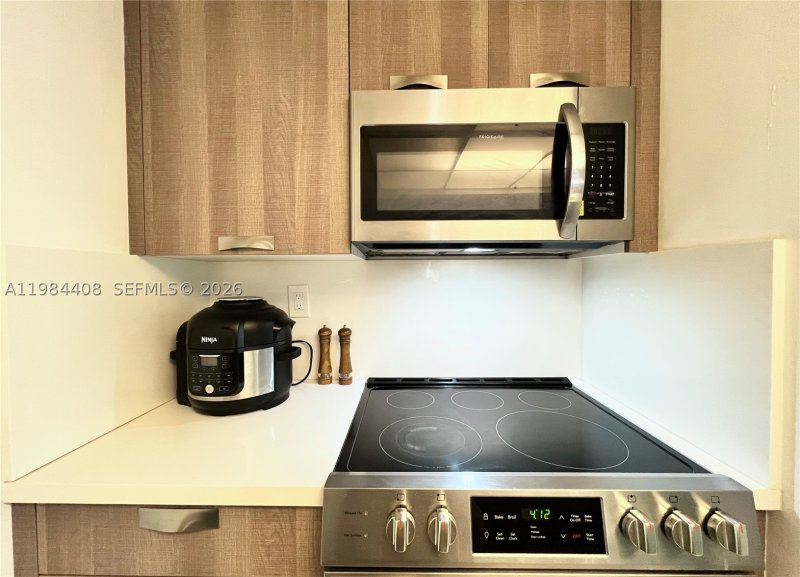 Condo for sale at Brickell Key Two 202