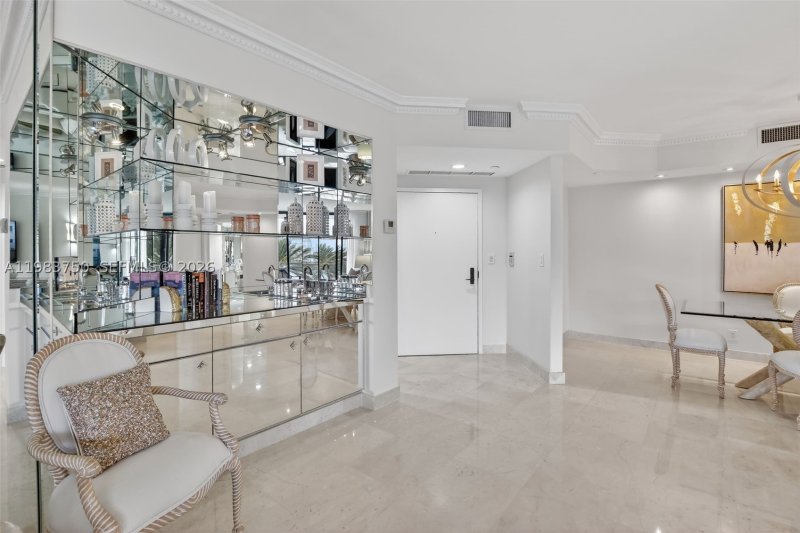 Condo for sale at Williams Island 2800 301