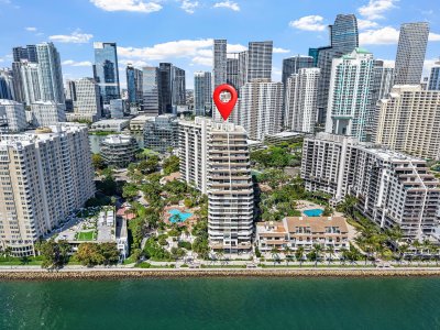Alquiler de apartamento en Brickell Key One A200