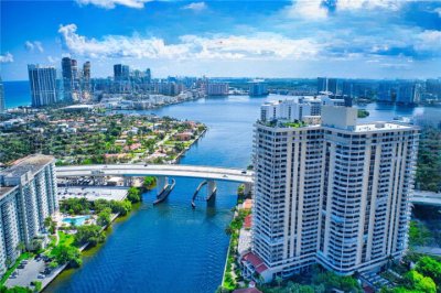 Turnberry Towers Apt #3d