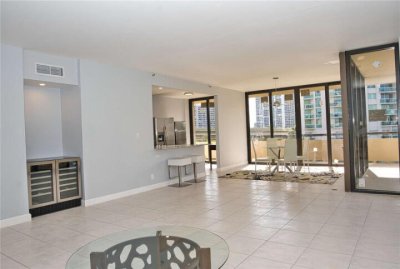 Comprar apartamento no Turnberry Towers 3d