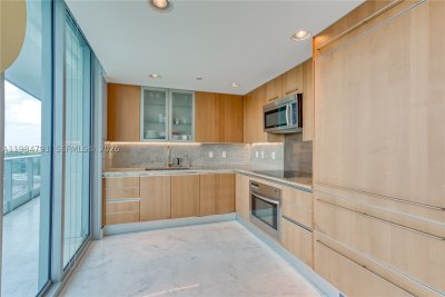 Comprar apartamento en Grovenor House 1408